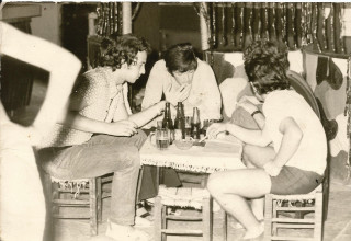 נתן זהבי עם אריק איינשטיין במועדון ביפו (צילום:  ללא קרדיט)