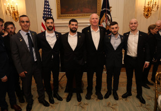 שורדי השבי עם בכירי ממשל בוושינגטון (צילום: שמוליק עמלני)