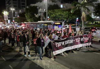 מצעד בת"א לציון יום המאבק הבינלאומי למניעת אלימות נגד נשים, 2022 (צילום: תומר נויברג, פלאש 90)
