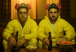 ואסילייה מיציץ' ודימיטריס איטודיס (צילום: עיבוד תמונה, AI)