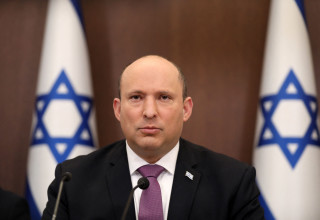 נפתלי בנט (צילום: ABIR SULTAN/POOL/AFP via Getty Images)