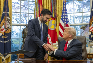 זוהרן ממדאני ודונלד טראמפ (צילום: Jim WATSON / AFP via Getty Images)