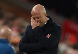 הקבוצה של סלוט הושפלה באנפילד – וזה מחזה לא רגיל (צילום: רויטרס)