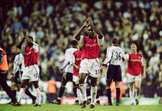 סול קמפבל במדי ארסנל נגד טוטנהאם (צילום: Clive Brunskill / Staff)