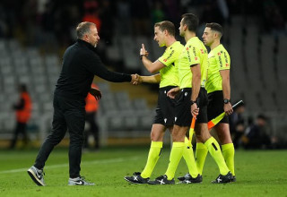 האנזי פליק מאמן ברצלונה (צילום: Alex Caparros / Stringer)