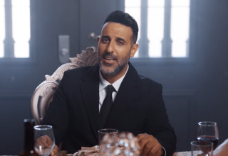 ודו אהרון ותמר ריילי - חליפת חתן (צילום: צילום מסך יוטיוב)