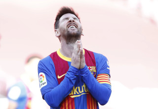 ליאונל מסי שחקן ברצלונה מאוכזב (צילום: AP, Joan Monfort)