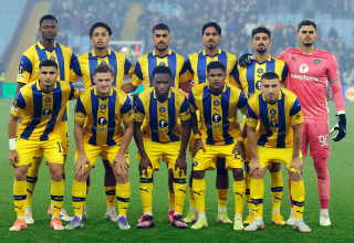 מכבי תל אביב, תמונה קבוצתית (צילום: רויטרס)