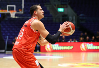 עוז בלייזר, הפועל תל אביב (צילום: אודי ציטיאט)