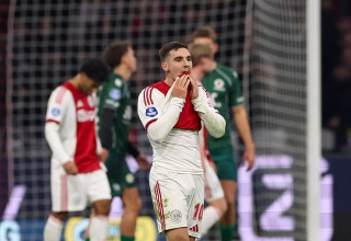 אוסקר גלוך שחקן אייאקס (צילום: BSR Agency)