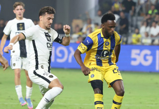 ירדן שועה, בית"ר ירושלים לצד איסוף סיסוקו, מכבי תל אביב (צילום: דני מרון)