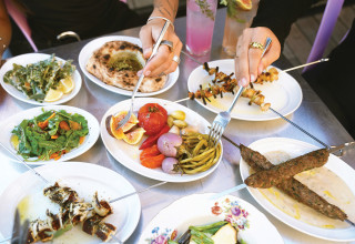 סיח. פתיחת שולחן (צילום: נדב יהלומי)