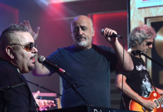 החברים של נטאשה (צילום: ראובן קסטרו)