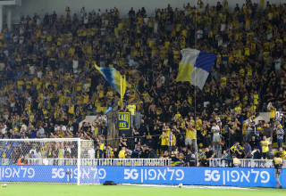 אוהדי מכבי תל אביב (צילום: דני מרון)