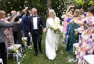 ראש ממשלת אוסטרליה אנתוני אלבניזי וג'ודי היידון במהלך חתונתם בקנברה (צילום: רויטרס)