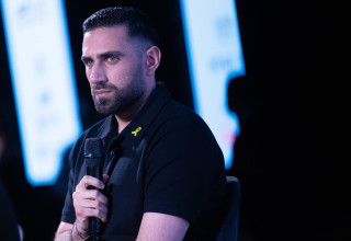 שגב כלפון בכנס "ישראל היום" בירושלים (צילום: יונתן זינדל, פלאש 90)