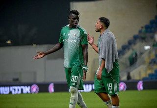 איתן אזולאי, עבדולאי סק שחקני מכבי חיפה (צילום: אריאל שלום)