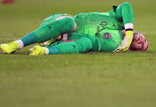 לוקא שבאלייה שוער פריז סן ז'רמן פצוע (צילום: GettyImages, VALERY HACHE/AFP)