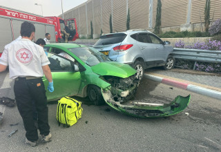 תאונת דרכים (צילום: תיעוד מבצעי מד"א)
