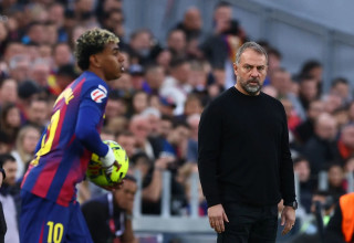 האנזי פליק, מאמן ברצלונה (צילום: רויטרס)