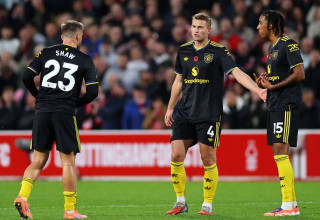 לני יורו עם לוק שואו ודה ליכט (צילום: Molly Darlington / Stringer)