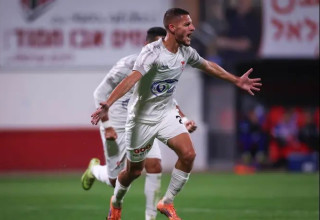 נכנס והשווה. אחמד סלמן (צילום: מאור אלקסלסי)