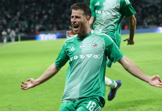 גיא מלמד שחקן מכבי חיפה חוגג שער (צילום: דני מרון)