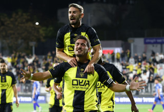 עומר אצילי וירדן שועה חוגגים (צילום: דני מרון)