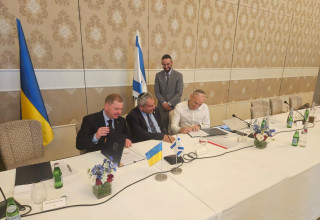 החתימה על ההסכם (צילום: יח"צ)