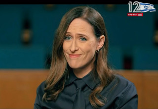 יונית לוי מראיינת את הכבש השישה עשר באולפן שישי (צילום: צילום מסך ערוץ 12)