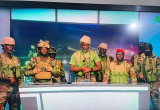 ניסיון ההפיכה הצבאית בבנין - במהדורת החדשות (צילום: צילום מסך)