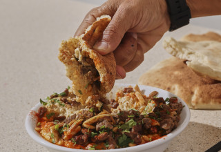 מרכז חומוס האסלי עזריאלי שרונה (צילום: יח"צ)