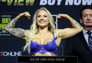 אבני ברידג'ס בזמן שקילה (צילום: Ezra Shaw)