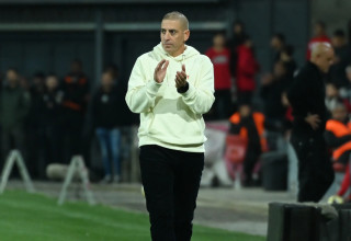 מאמן הפועל באר שבע, רן קוז'וך (צילום: ברני ארדוב)