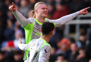 ארלינג הולאנד שחקן מנצ'סטר סיטי חוגג שער (צילום: GettyImages, Alex Pantling)