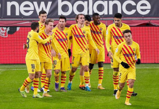 שחקני ברצלונה חוגגים. 2021 (צילום: Getty images)