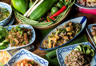 תפריט צהריים בית תאילנדי (צילום: יהונתן בן חיים)