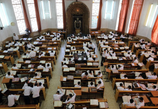 תלמידי ישיבה בבני ברק (צילום: יעקב נאומי, פלאש 90)