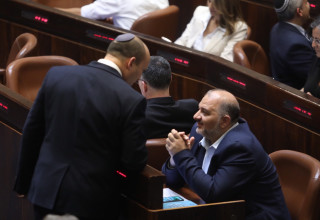 נפתלי בנט, מנסור עבאס (צילום: מרק ישראל סלם, ג'רוזלם פוסט)