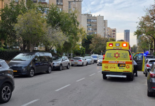 אמבולנס מד"א בזירה בבת ים (צילום: תיעוד מבצעי מד"א)