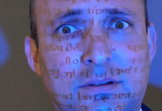 נפתלי בנט בבינה מלאכותית, מתוך סרטון של קבוצת ההאקרים האיראנית "חנדלה" (צילום: צילום מסך רשתות ערביות)