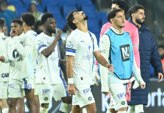 רוי רביבו שחקן מכבי תל אביב מאוכזב (צילום: ברני ארדוב)