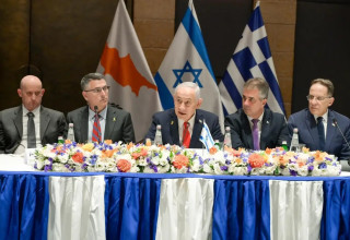 מסיבת העיתונאים של ראש הממשלה בנימים נתניהו ביחד עם נשיא קפריסין וראש ממשלת יווון (צילום: מעיין טואף/לע״מ)