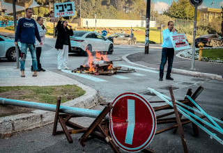 מחאה מול משרד האוצר נגד המהלך של סמוטריץ' להרחבת הפטור ממ"ע על יבוא אישי (צילום: ללא קרדיט)