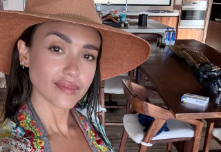 ג׳סיקה אלבה בבגד ים של בננהוט (צילום: אינסטגרם)