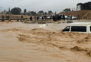 שיטפון בכביש 80 (צילום: דוברות כב"ה מחוז דרום)