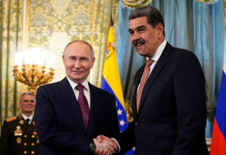 ניקולס מדורו וולדימיר פוטין (צילום: רויטרס)