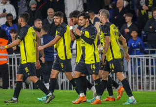 שחקני בית"ר ירושלים חוגגים (צילום: קובי אליהו)