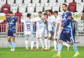 שחקני עירוני טבריה חוגגים (צילום: קובי אליהו)