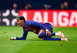 לאמין ימאל נאנק מכאבים (צילום: GettyImages)